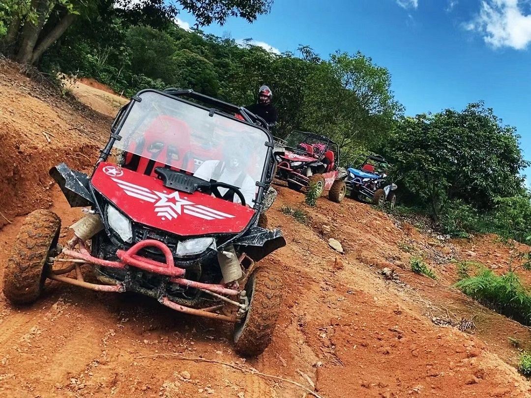  p>极速丛林越野俱乐部位于东莞市清溪镇铁场村. /p>