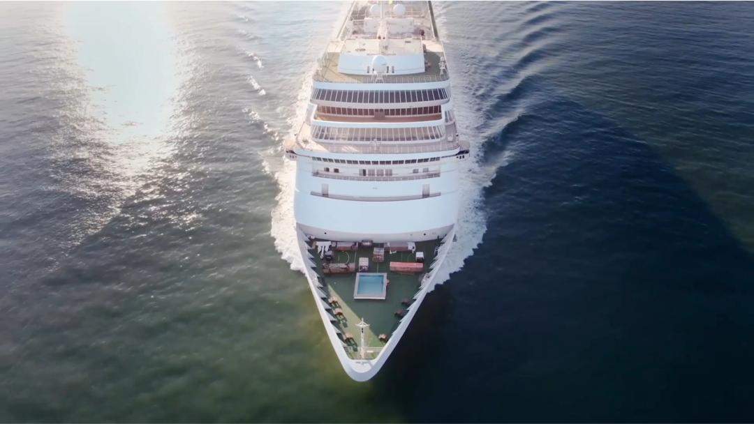  p data-id="gnx0ntd0gs">鼓浪屿号是中国"星旅远洋"旗下首艘豪华邮轮