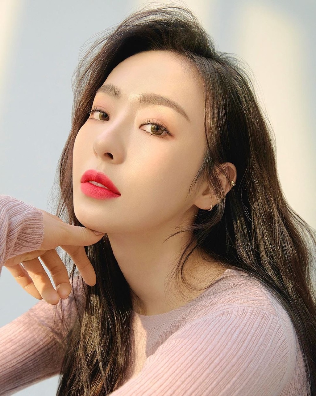  p>李多熙(         ,lee da-hee),1985年3月15日出生于韩国京畿道龙