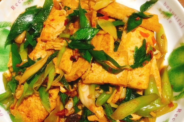 青蒜烩豆腐