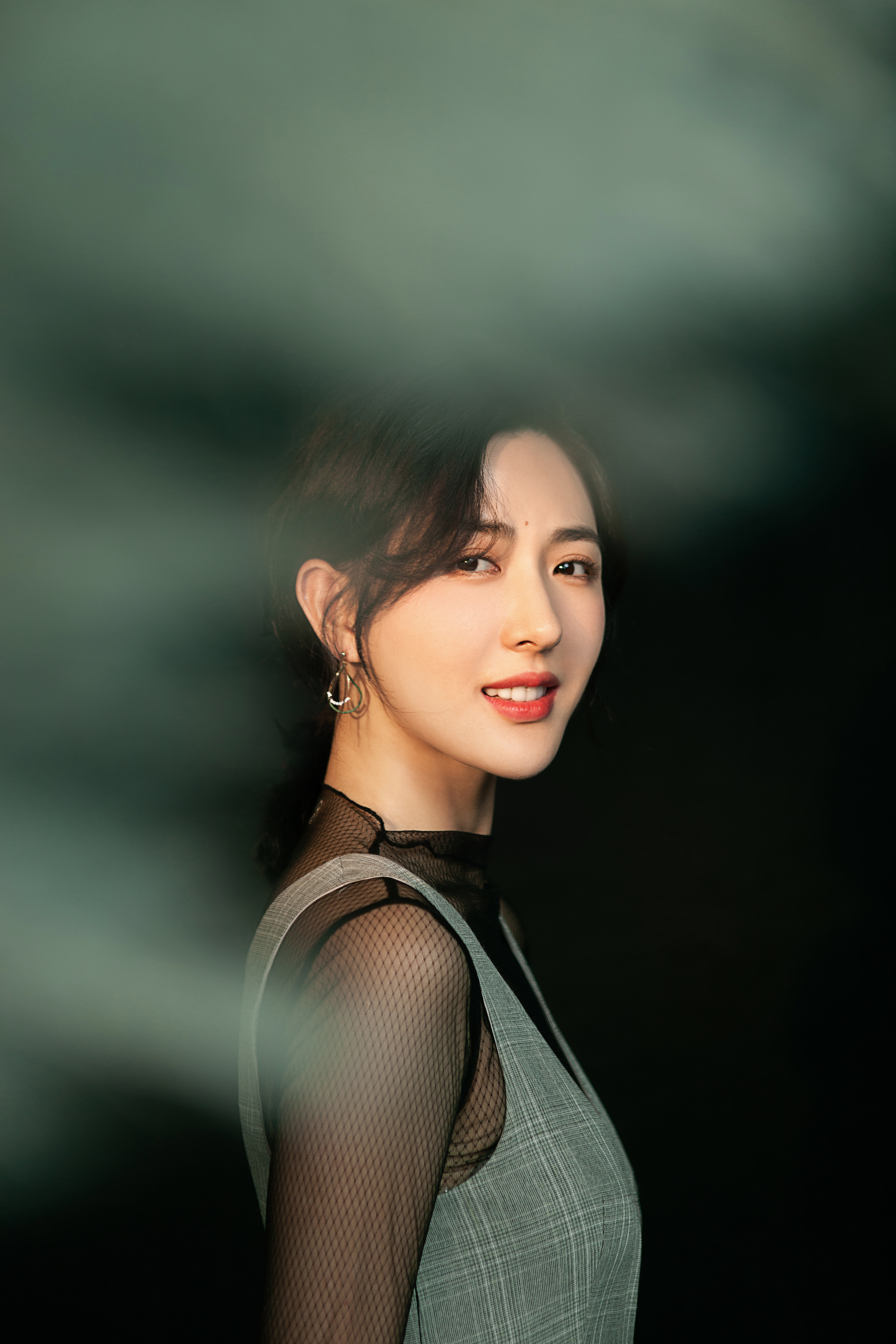 1987年7月16日出生于甘肃省天水市,中国内地影视女演员,毕业于 a