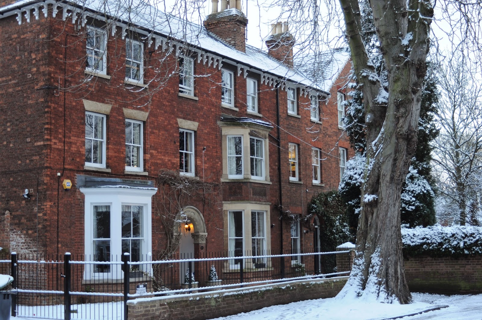  p>贝德福德学校(bedford school)是一所英国 a target="_blank" href