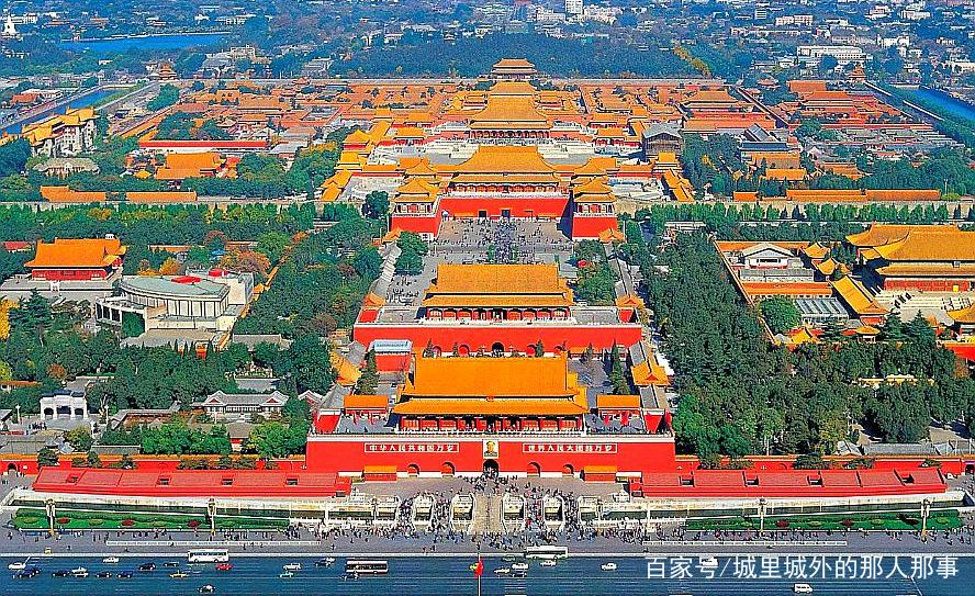 什么是吻兽？为什么故宫的金銮殿上有十只吻兽，又有何寓意？_百科TA说