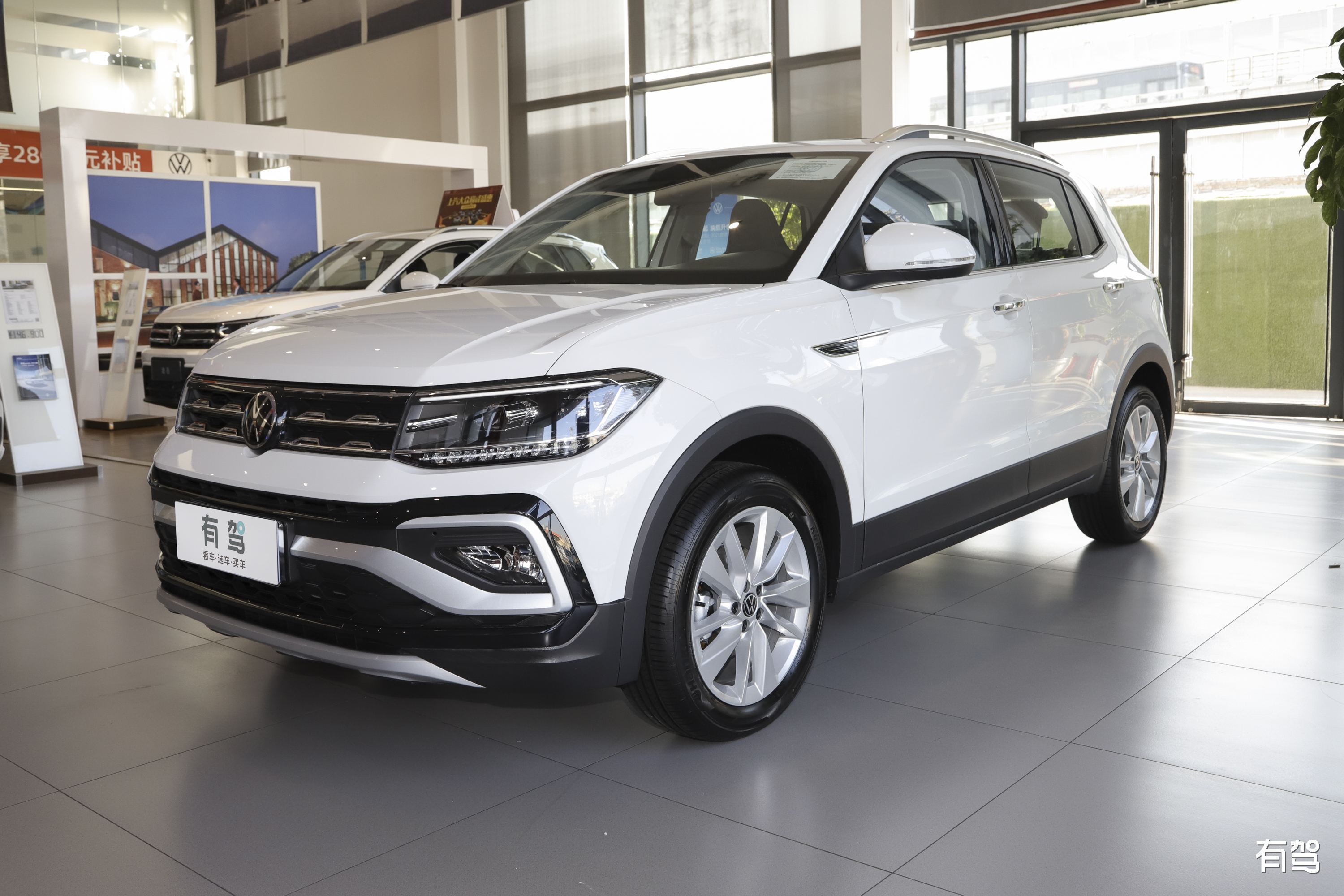  p>途铠为上汽大众旗下小型suv. /p>