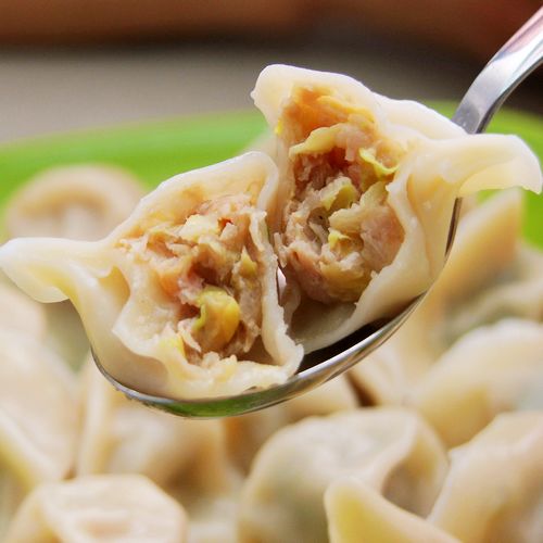 白菜肉饺子