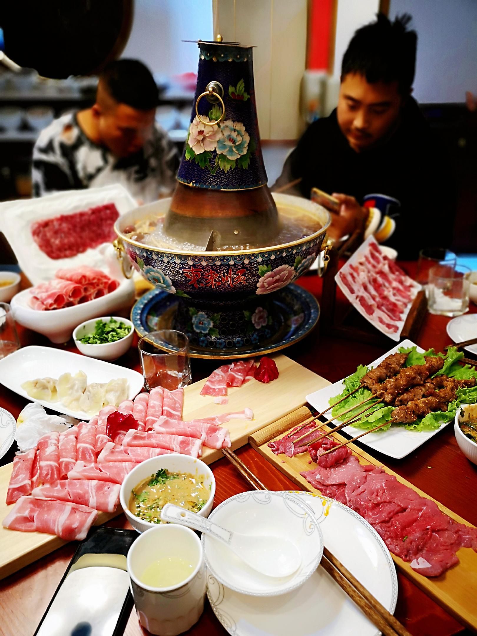  p>东来顺涮羊肉是著名中华老字号 a href="#" data-lemmaid="302379"