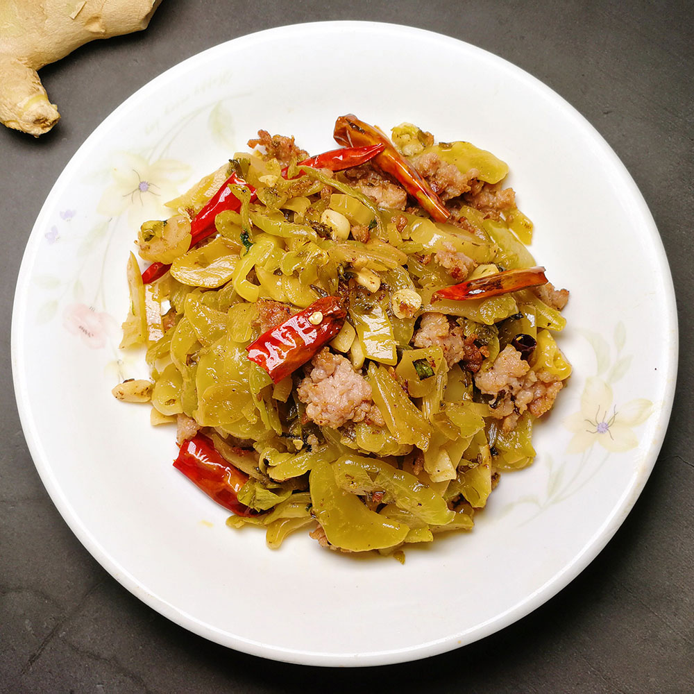 酸菜炒肉片