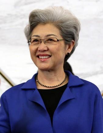 傅莹