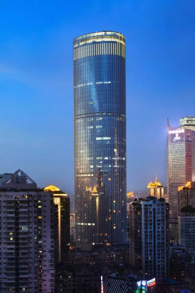 海航保利国际中心