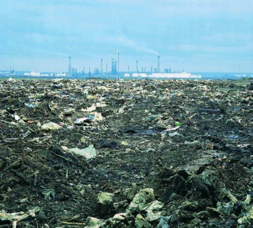  p>由于人们对工业高度发达的负面影响预料不够,预防不利,导致了全球