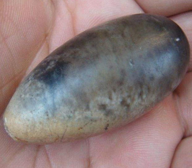  p data-id="go0bqe5rz7">玉肛门塞为古代葬礼上使用的"九窍玉"的一种