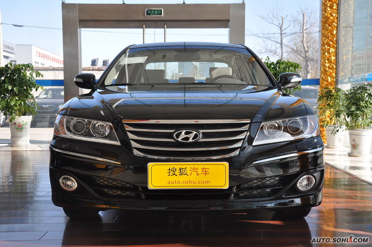 data-lemmaid="6086587">韩国现代 /a>把全新的azera豪华轿车正式引入