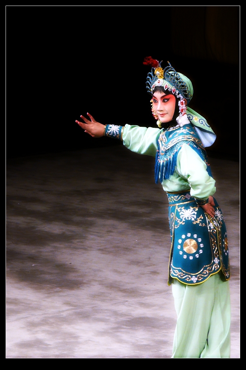 u3eh">冯蕴,女, a target="_blank" href="/item/上海京剧院/1443975"