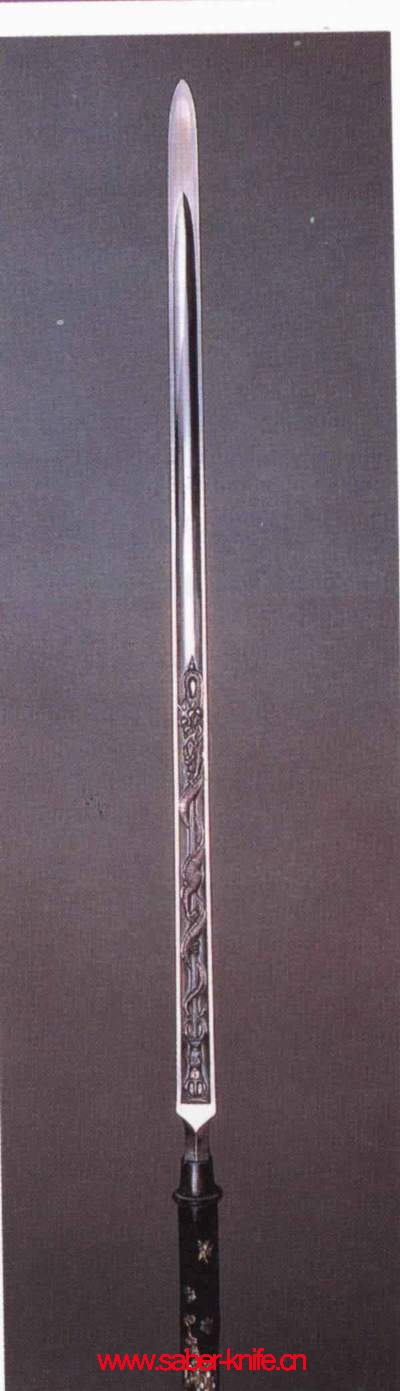 全长三米的长枪.