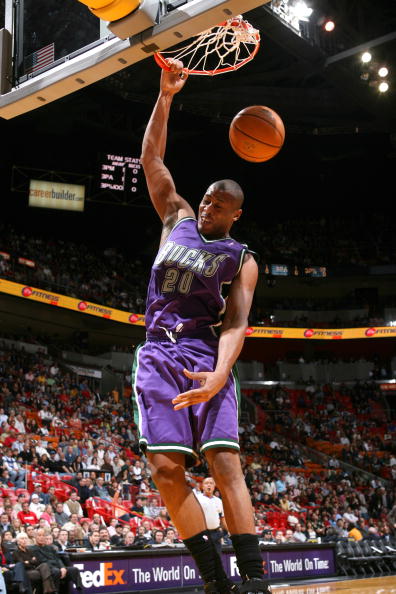  p>贾马尔·马格洛伊尔(jamaal magloire),1978年5月21日出生于加拿大