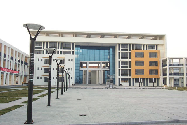 扬州市江都区大桥高级中学