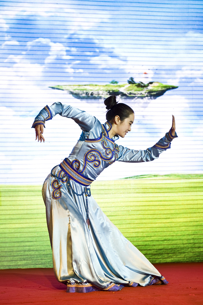  a href="#" data-lemmaid="7351">黑龙江 /a>等省蒙古族聚居地区的 a