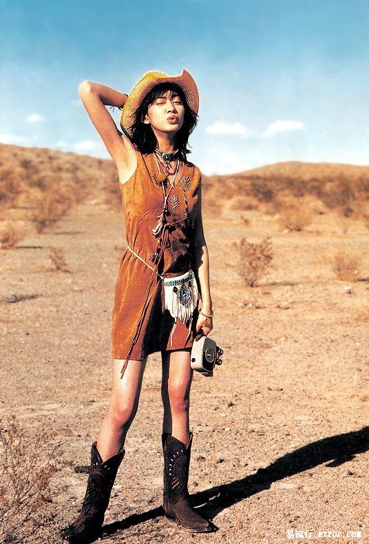  p>佐藤蓝子(本名:沼田蓝子),日本女演员,1977年9月26日出生于神奈川