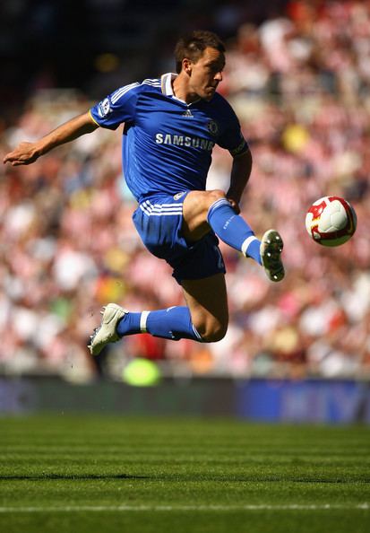  p>约翰·特里(john terry),1980年12月7日出生于英格兰东伦敦巴金,前