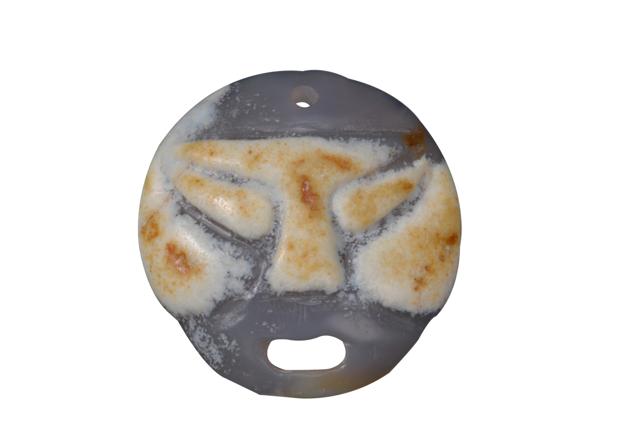 红山文化时期玉面具