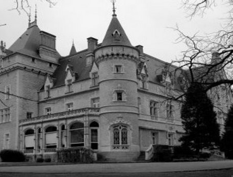 p>保罗·博古斯酒店与厨艺学院(institut paul bocuse)位于素有"法国