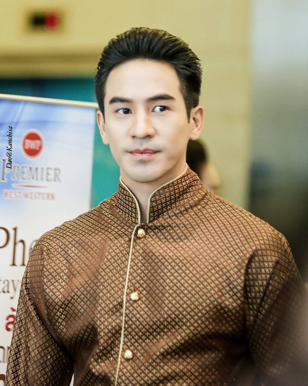 纳瓦特·瓦塔纳普迪(pope),1982年12月27日出生于泰国曼谷,泰国男演员