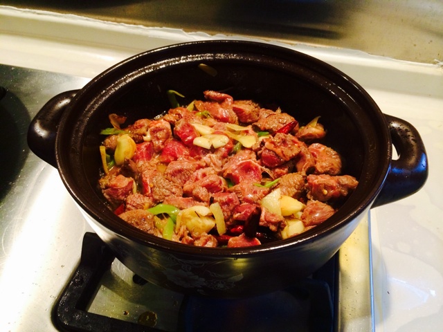 砂锅炖土豆牛肉