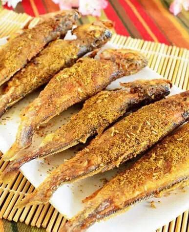 酥脆椒盐小黄鱼