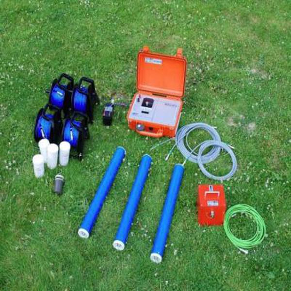 综合大地电磁法仪