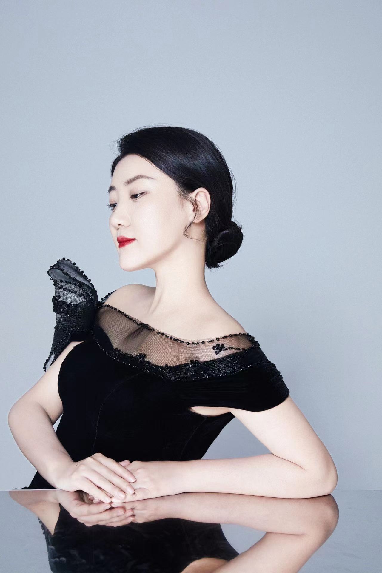  p data-id="gnaq7jg8vz">王蔷,中国内地女演员,毕业于上海戏剧学院 