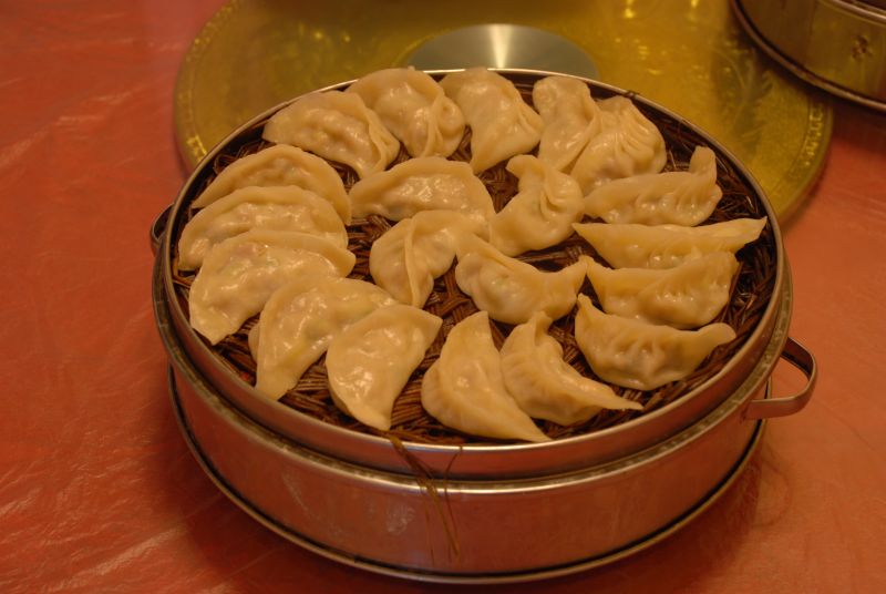  p>老王烫面角是洛阳市新安县的传统风味小吃.