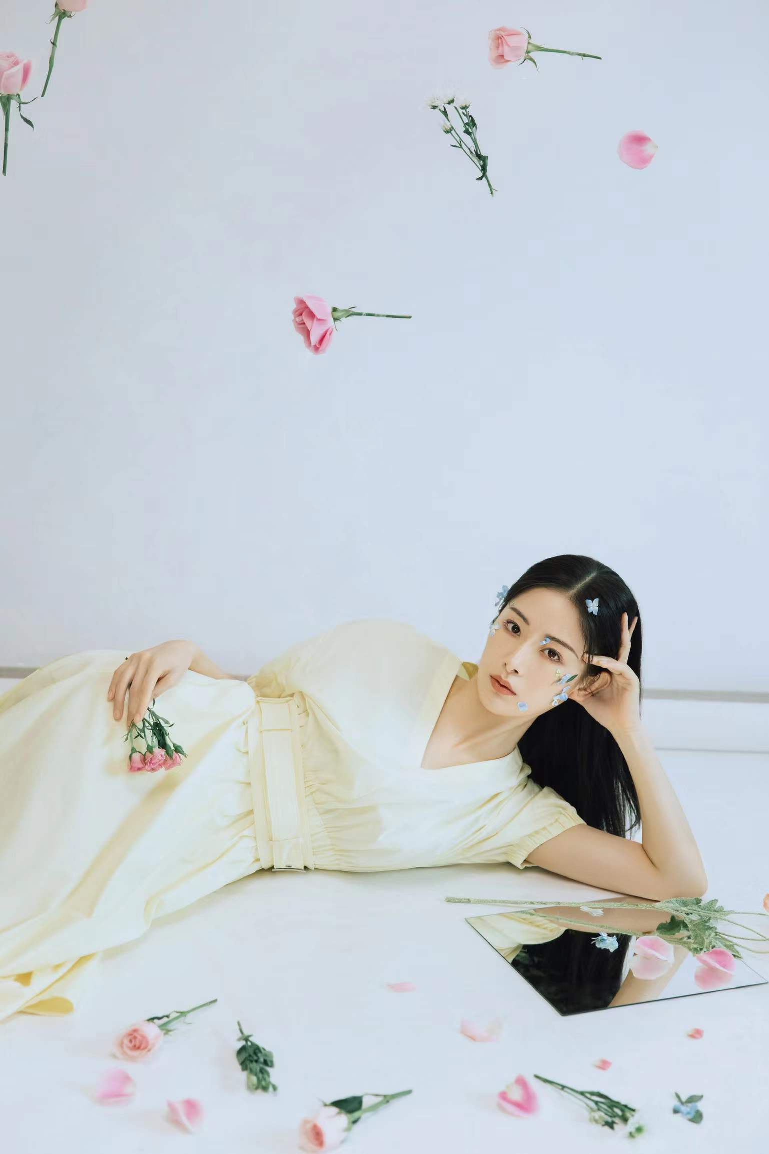 中国内地女演员,毕业于 a target="_blank" href="/item/同济大学