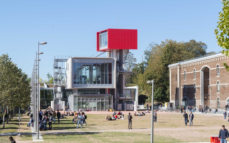  p>亚眠大学(université damiens),又称 a href="#" data-lemmaid="