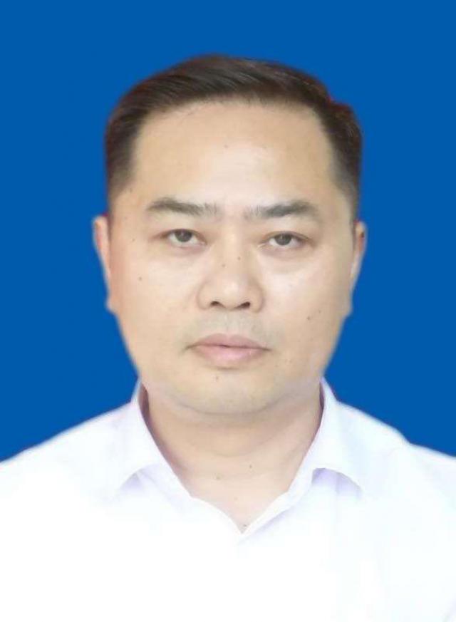  p data-id="slephitultfh">刘鸿波,余干县人社局党组副书记,社保局