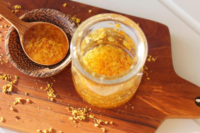  p>桂花蜜 也称蜜桂花,野桂花蜜, a target="_blank" href="/item/山