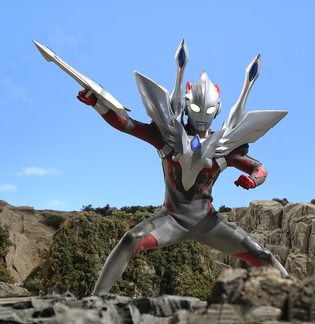 终极赛罗武装艾克斯