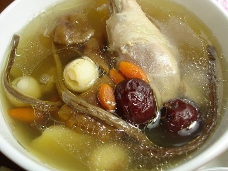 桂圆肉炖鸡汤
