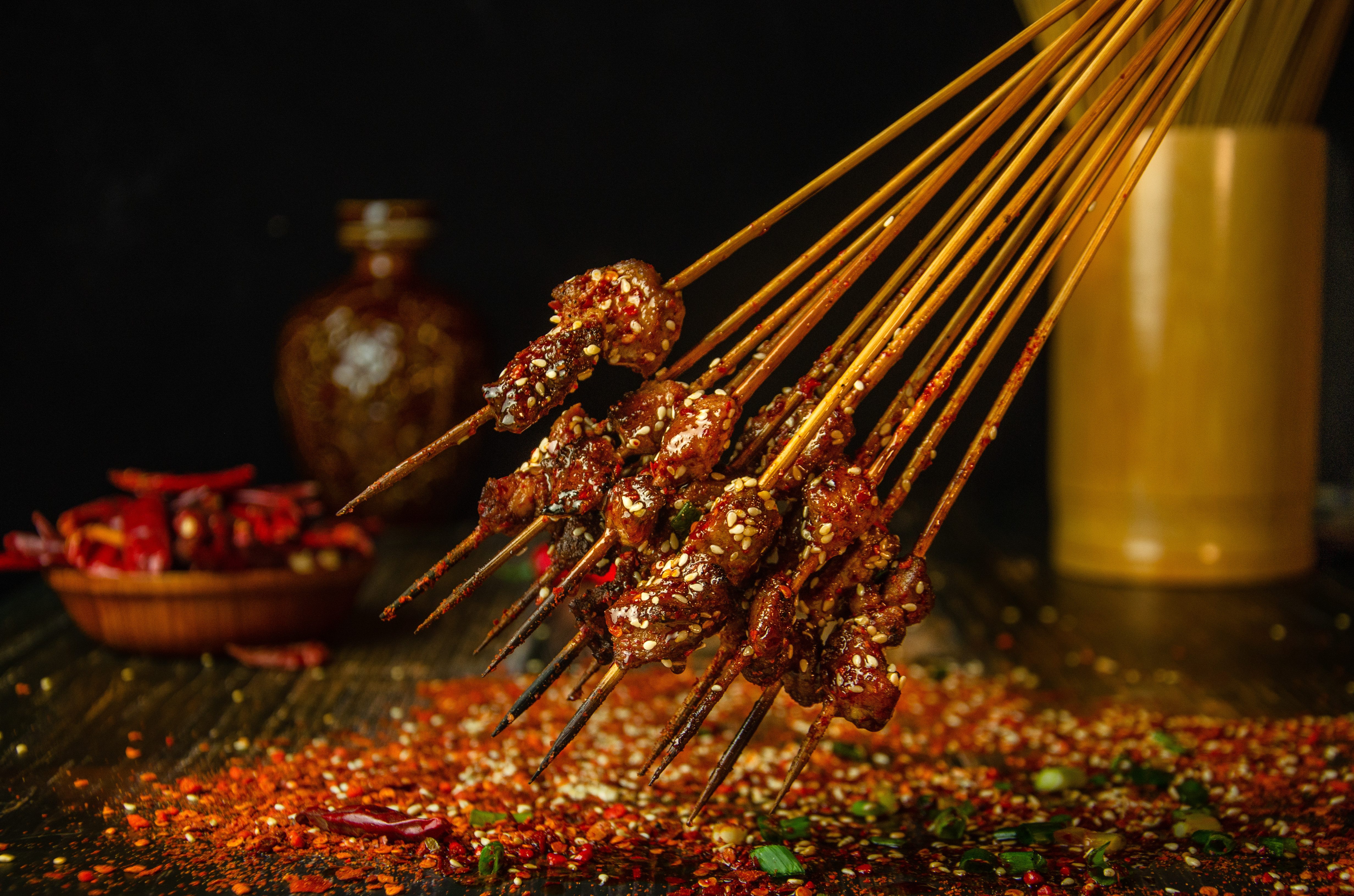 class="ref" data-ctrid="2eriyjxk">四川李不管餐饮管理有限公司 /s