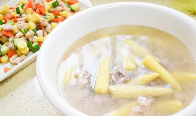 玉米笋鸡肉面汤