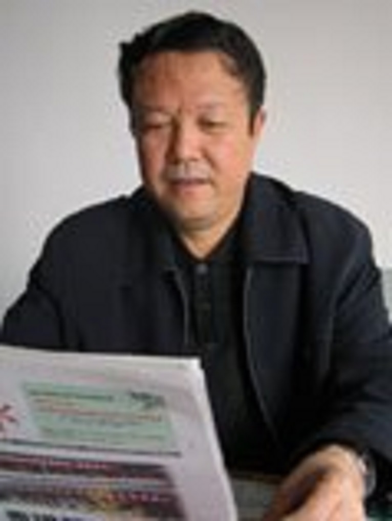 辛世江,笔名书禅,1954年出生于甘肃皋兰县