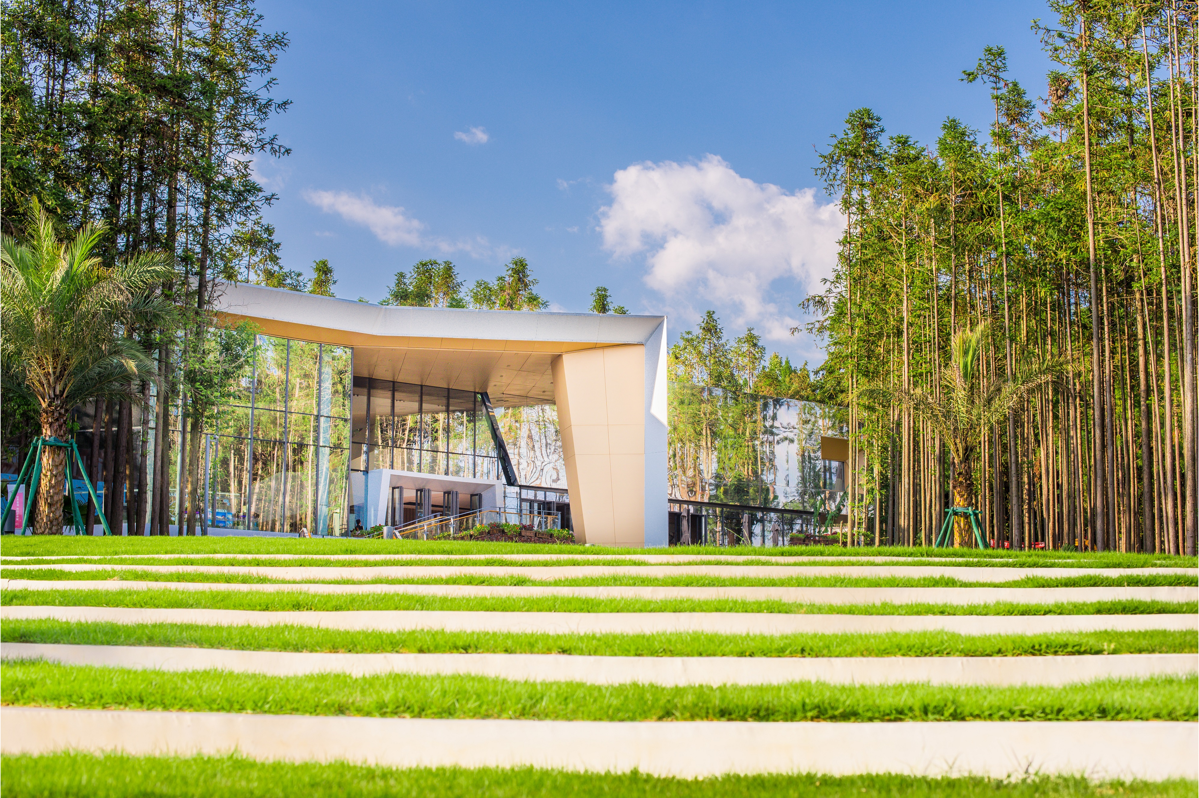 华侨城·梦幻腾冲国际温泉度假小镇