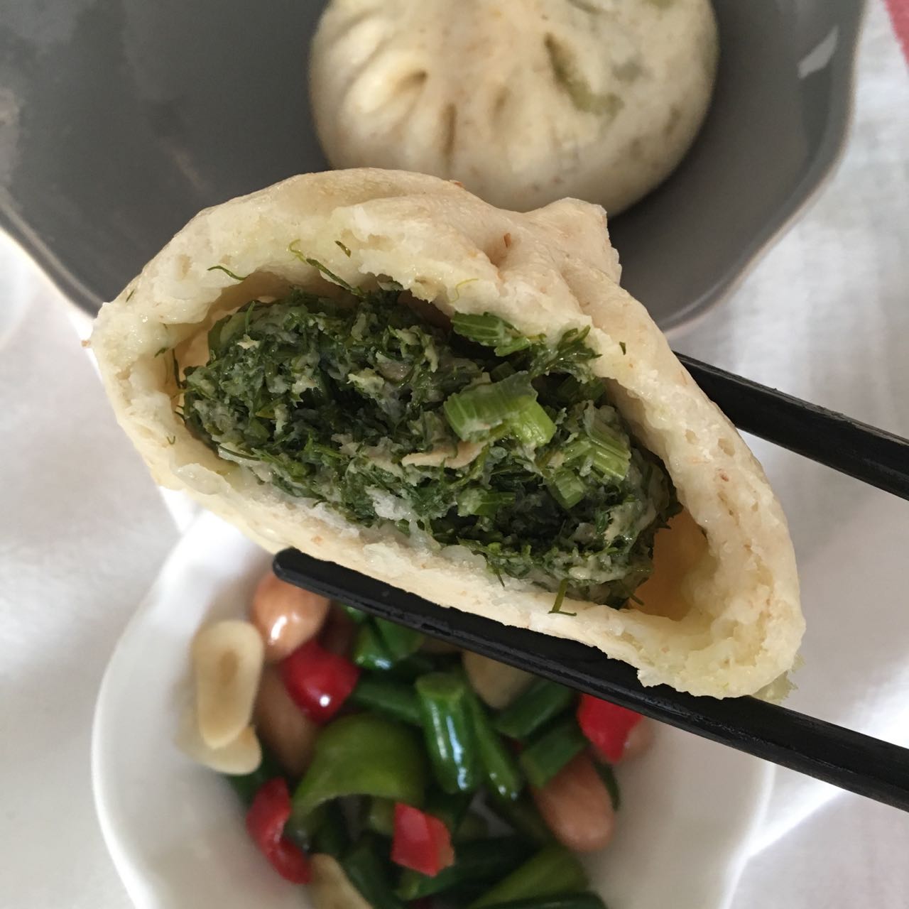 猪肉茴香馅包子