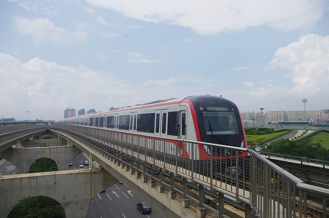  p>昆明轨道交通1号线是 a href="#" data-lemmaid="9575760">昆明