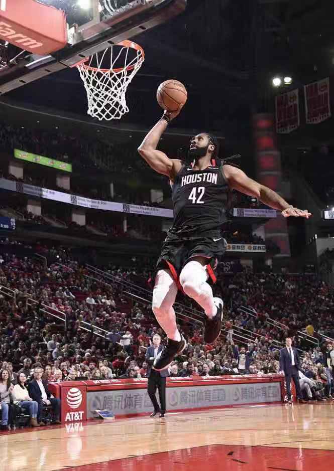  p>内内·希拉里奥( i>nenê hilário /i>) ,1982年9月13日出生于 a