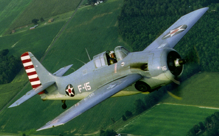  p>f6f战斗机(英文:f6f fighter,绰号:hellcat,译文:地狱猫,又称:悍妇