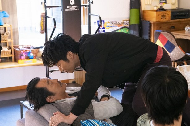 《大叔的爱-in the sky-》是日本朝日电视台出品的爱情喜剧,由瑠东东