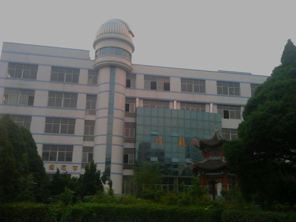  p>蒙城八中位于安徽省蒙城县,蒙城县是古代思想家,大文学家庄子的