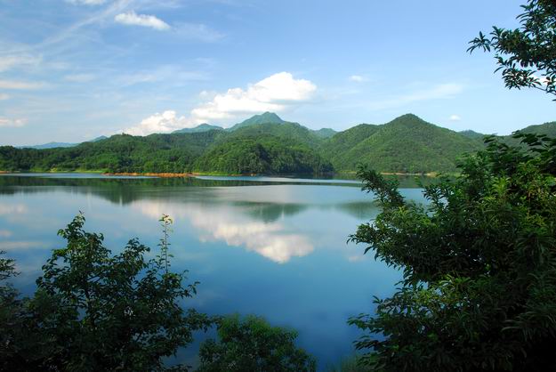 东白湖
