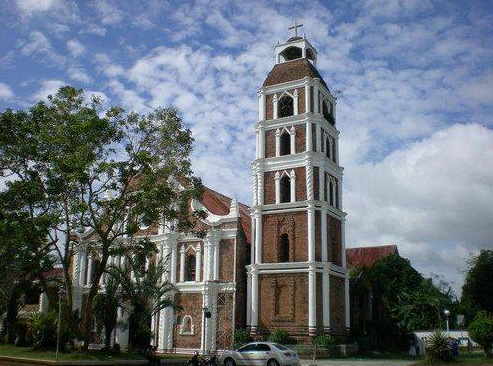  p>马拉卡南宫 i>(英文:malacanang) /i>是菲律宾总统府所在地,是 a