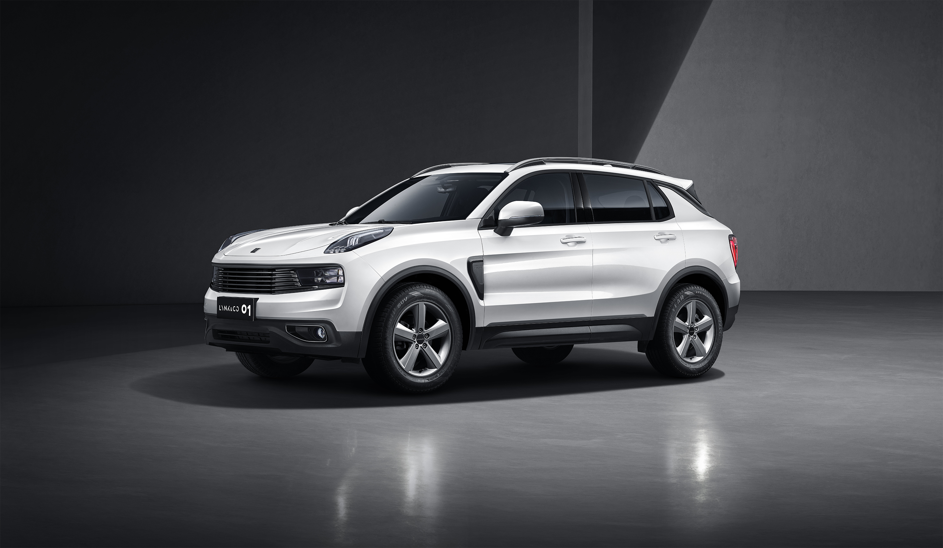 co 01),是领克汽车首款基于cma基础模块架构开发的新时代suv,搭载